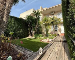 Casa amb terrassa en Sant Llatzer, Tortosa