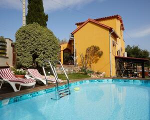Casa con piscina en Can Suria, Olivella