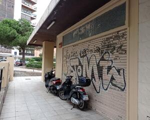 Local comercial en Apóstol Santiago, Hortaleza Madrid