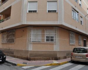 Piso de 3 habitaciones en El Raiguero de Beniel, Beniel