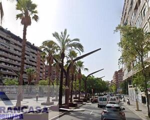 Local comercial en Cerca del Camp Nou, La Maternitat i Sant Ramon, Les Corts Barcelona