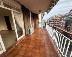Piso con terraza en Manuel Girona, Castelldefels