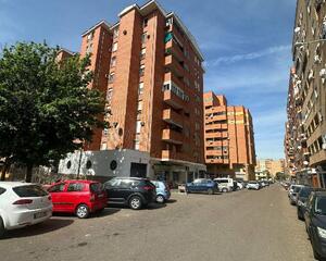 Piso de 4 habitaciones en Maria Auxiliadora , Badajoz