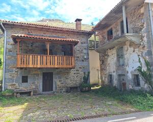 Casa amb terrassa en Merilla, San Roque de Riomiera