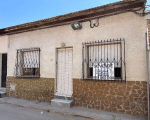 Casa de 4 habitaciones en El Raal, Huerta del Raal