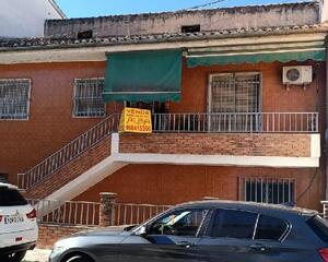 Casa con terraza en Avda. Argentina, Maracena