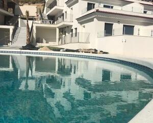 Adossat amb piscina en Valle Del Sol, Mutxamel