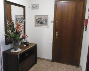 Piso de 4 habitaciones en Ferreries, Tortosa