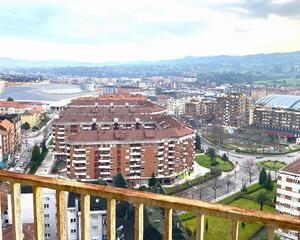 Piso con terraza en Teatinos , Oviedo
