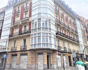 Local comercial reformado en Mazarredo, Abando Bilbao