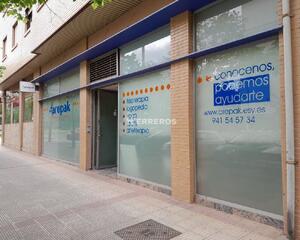 Local comercial de 4 habitaciones en Cascajos , Logroño