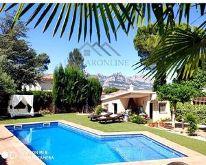 Casa amb piscina en Can Serra, Vacarisses