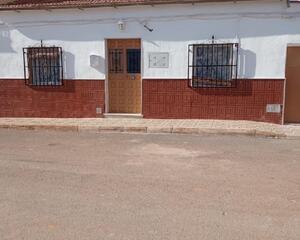 Casa de 3 habitaciones en Los Carvajales, Humilladero
