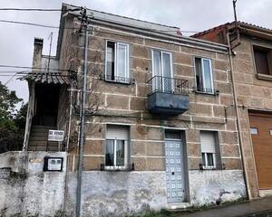 Casa de 3 habitaciones en Veintiuno, Ourense