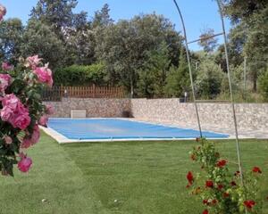 Chalet con piscina en 045542, El Casar de Escalona