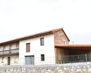 Casa de 4 habitaciones en Sobarzo, Penagos