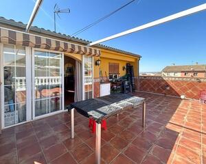 Casa con terraza en Avenida Andalucia, Atarfe