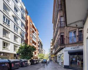 Piso de 4 habitaciones en Centro, Granada