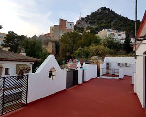 Piso de 3 habitaciones en La Merced, Casco Antiguo Jaén