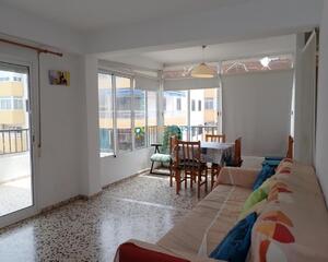 Apartamento con vistas al mar en Playa, Oliva