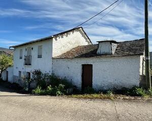 Casa rural de 4 habitaciones en Páramo del Sil
