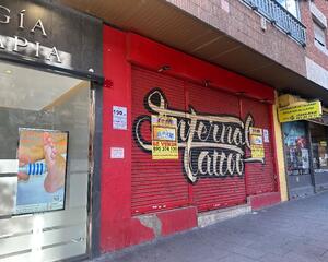 Local comercial de 3 habitaciones en Delicias, Zaragoza